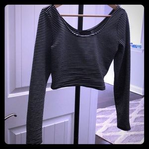 Long sleeve stripped crop